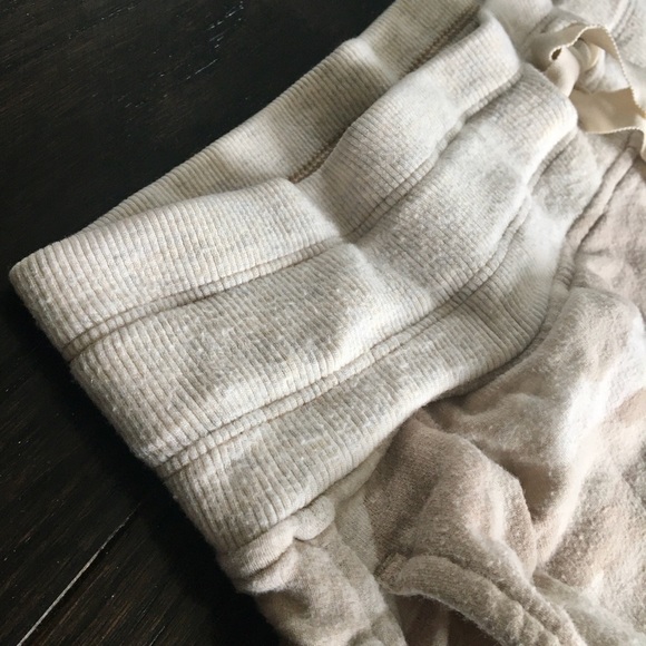 Athleta Balance Printed Jogger in Camo Lux Oatmeal Heather - Picture 12 of 16